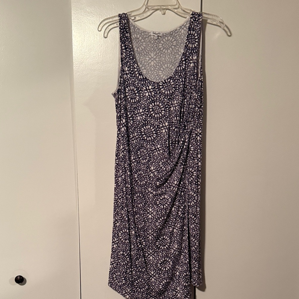 Splendid Navy and White Sleeveless Midi Dress with Geometric Floral Print